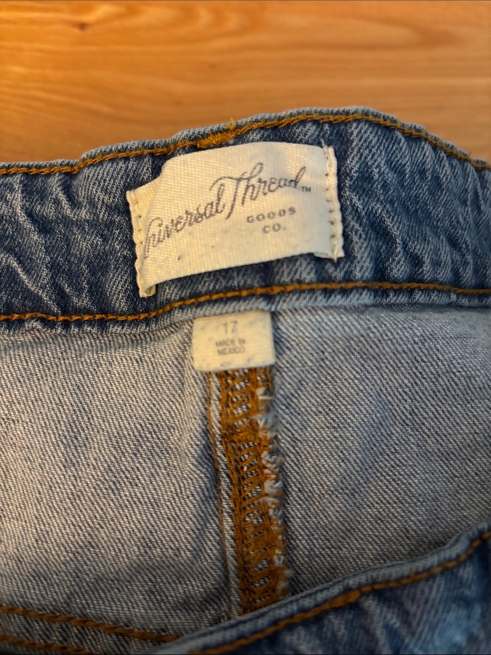 Universal Thread Light Wash Denim Pants with Contrast Stitching - Blue, size 17